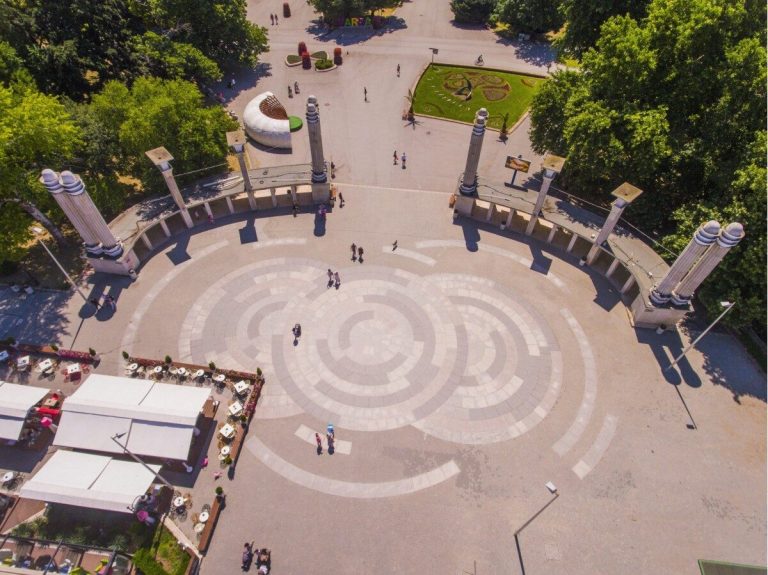 Вход на морската градина 1