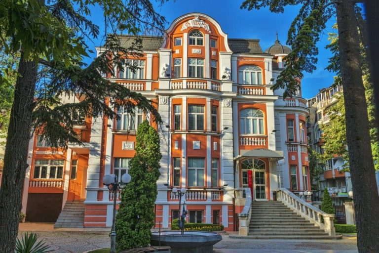 Стара къща